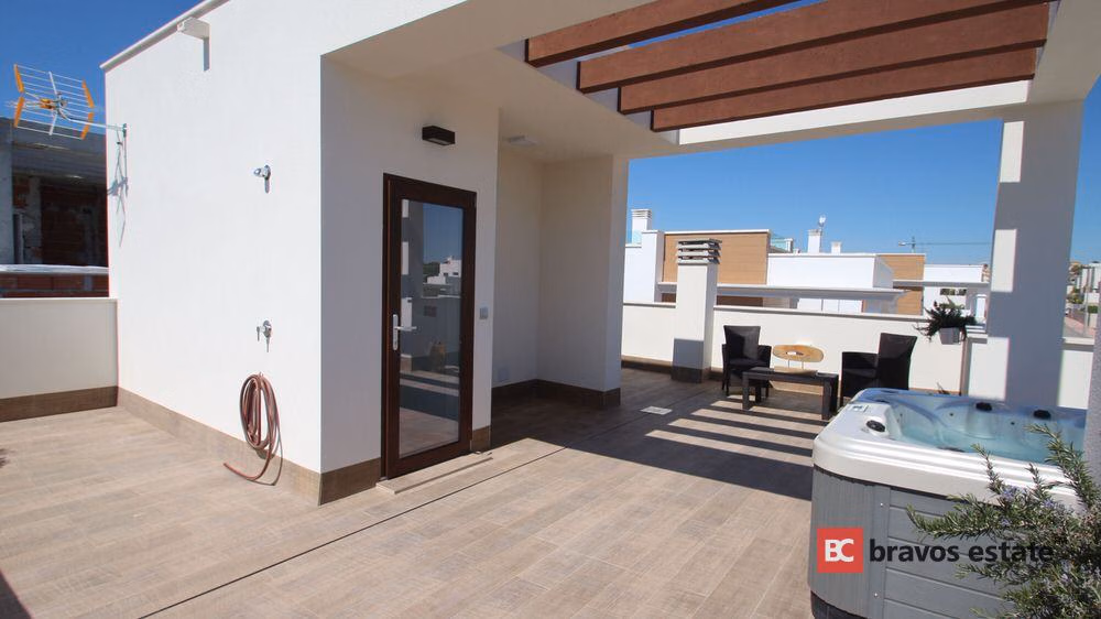 Villa de Obra Nueva de 3 Dormitorios en Ciudad Quesada · 183 m² - 13