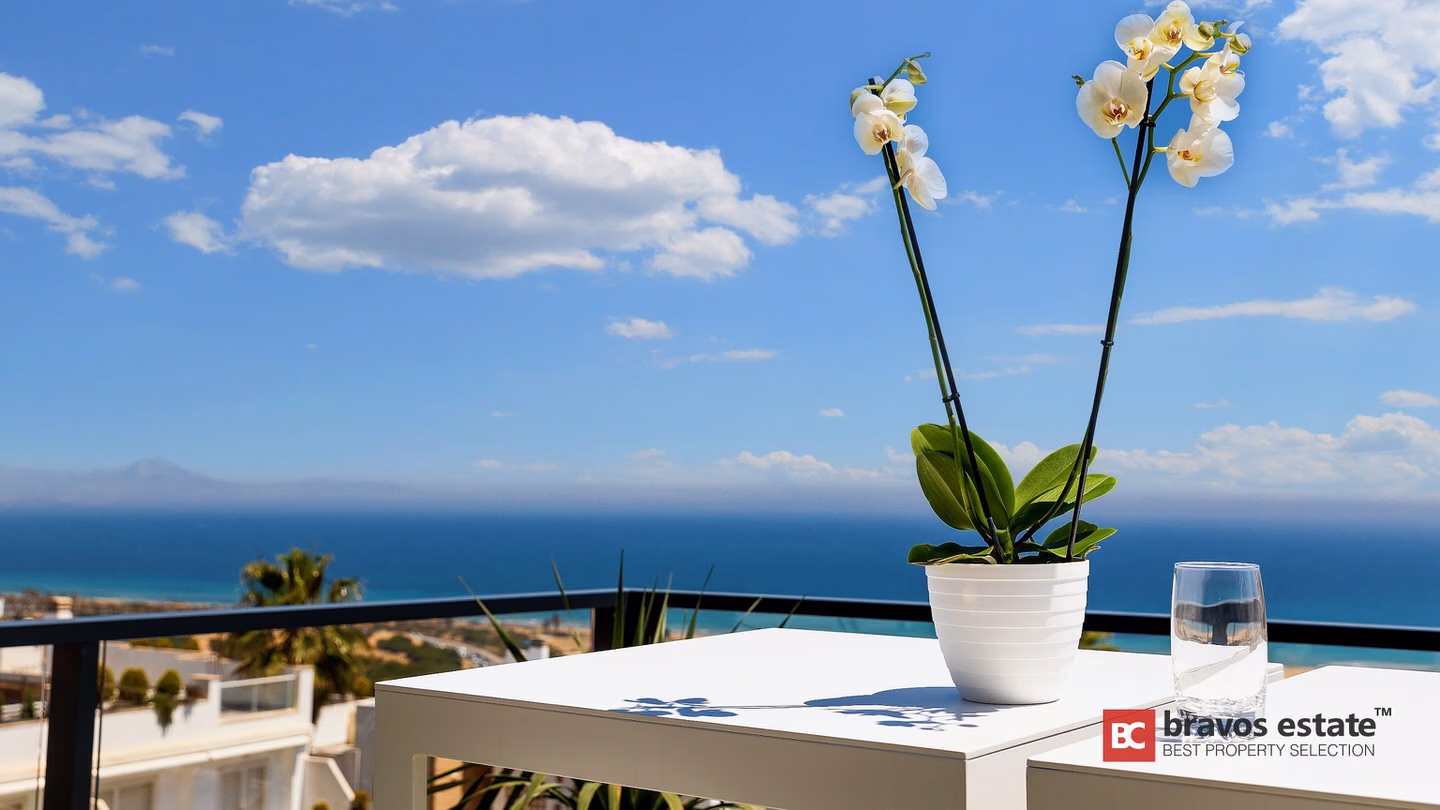 Apartamento Cerca del Mar de 3 Dormitorios en Arenales del Sol - 1