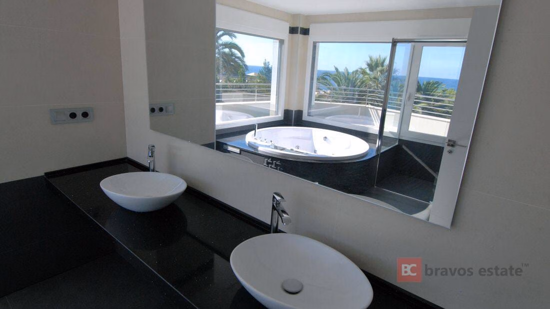 Villa Frente al Mar de 5 Dormitorios en Calpe - 13