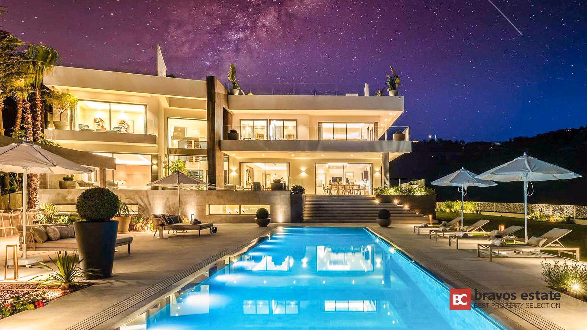 Villa De Lujo de 6 Dormitorios en Marbella 1