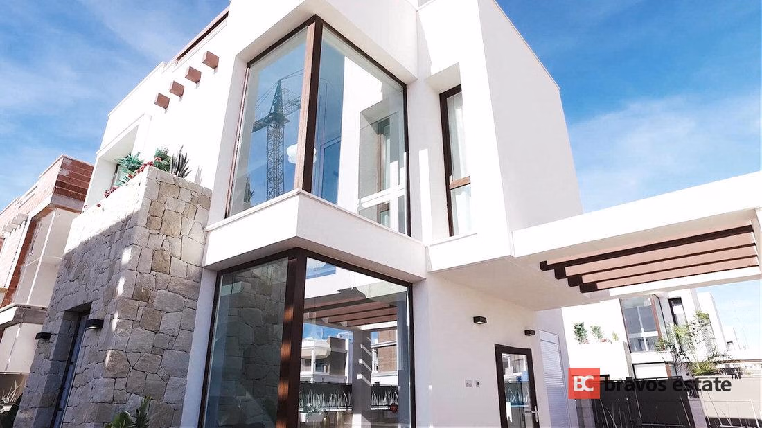 Villa de Obra Nueva de 3 Dormitorios en Ciudad Quesada · 183 m² - 18