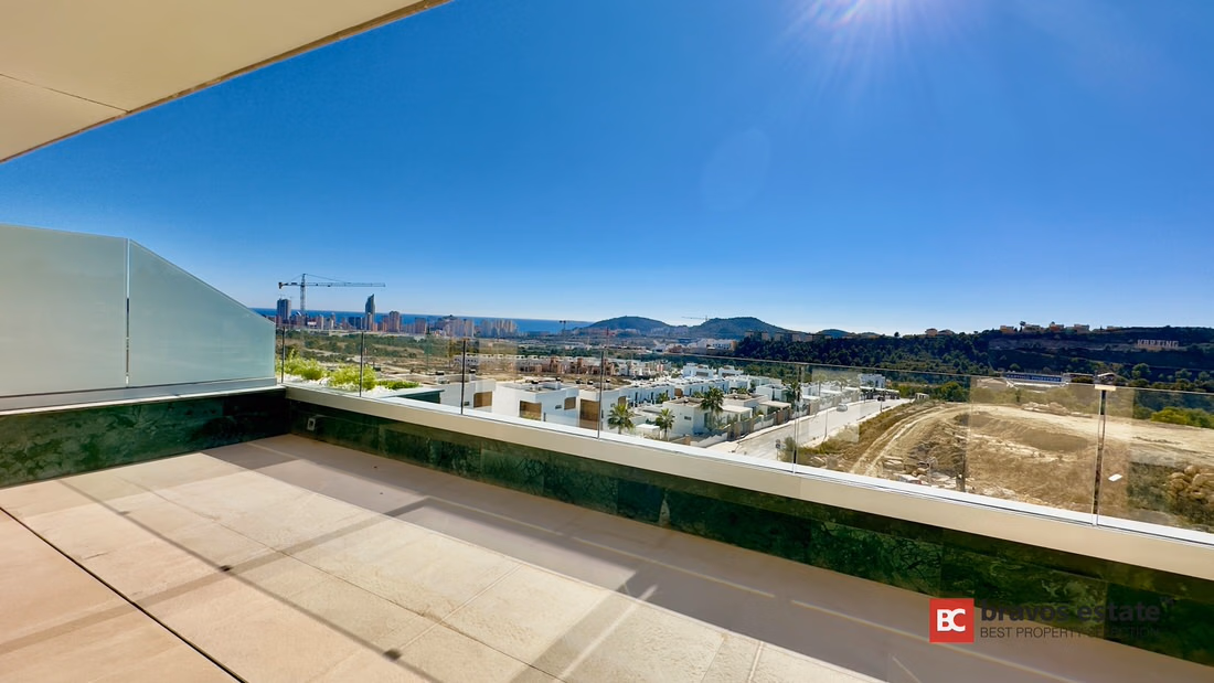 Spacious 3-Bedroom Apartment in Finestrat · 183 m² - 5