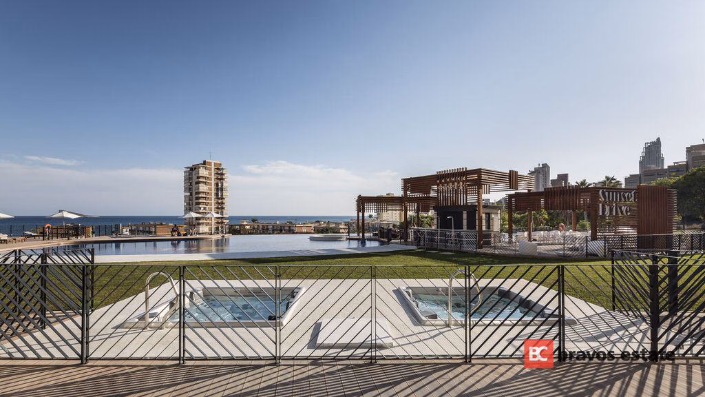 Seafront 2-Bedroom Apartment in Benidorm - 16