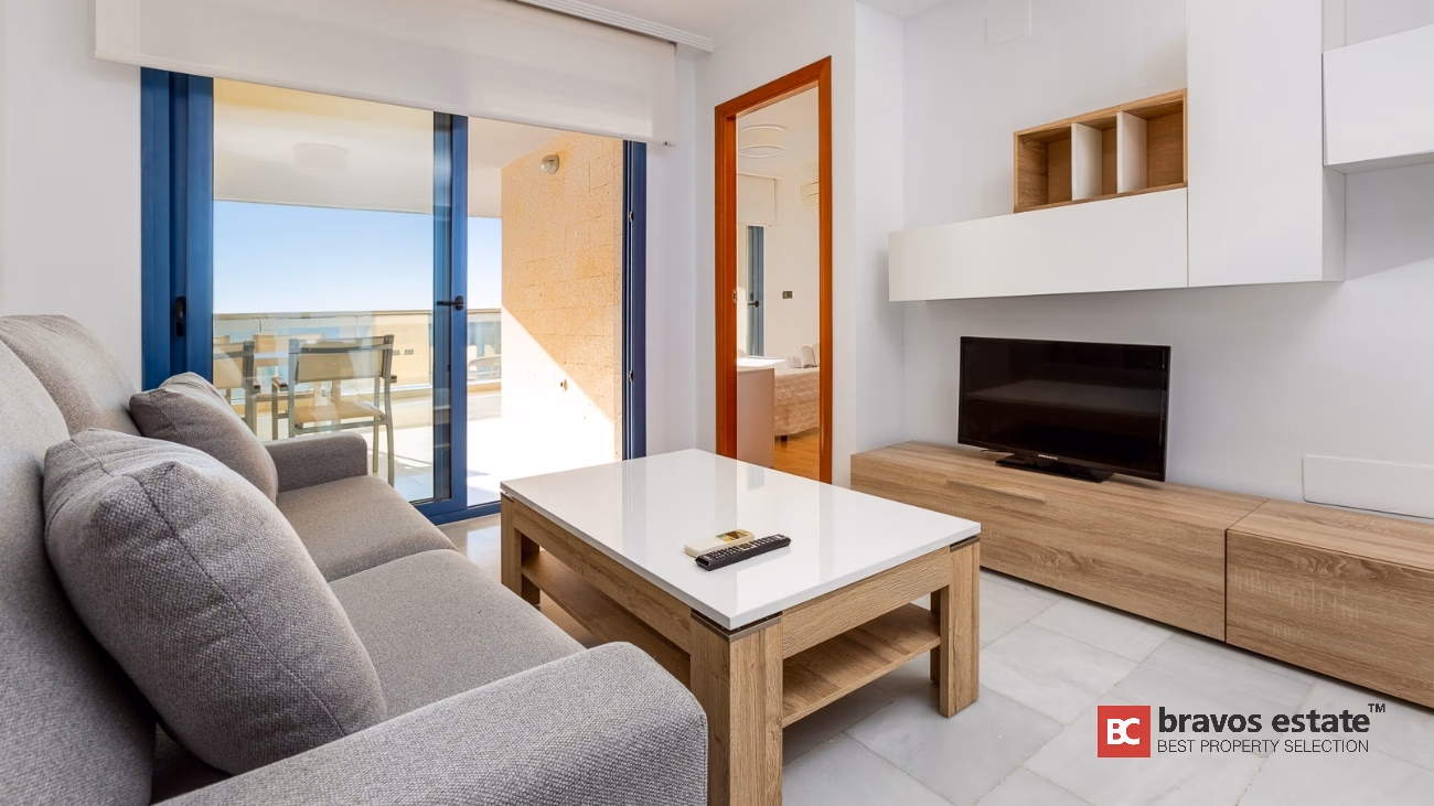 Seafront 2-Bedroom Apartment in Altea - 10