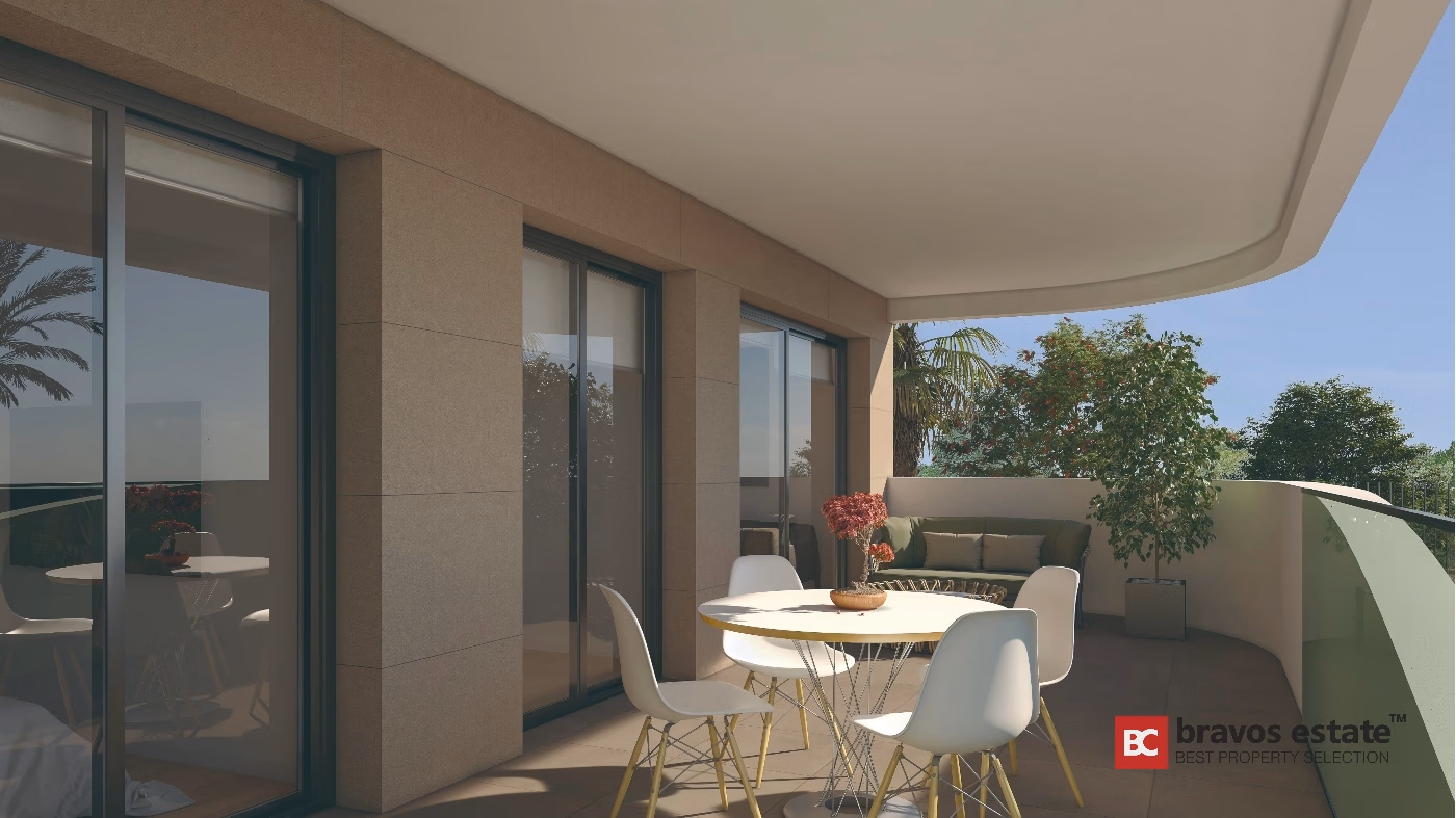 Beachside 2-Bedroom Apartment in Arenales del Sol - 3