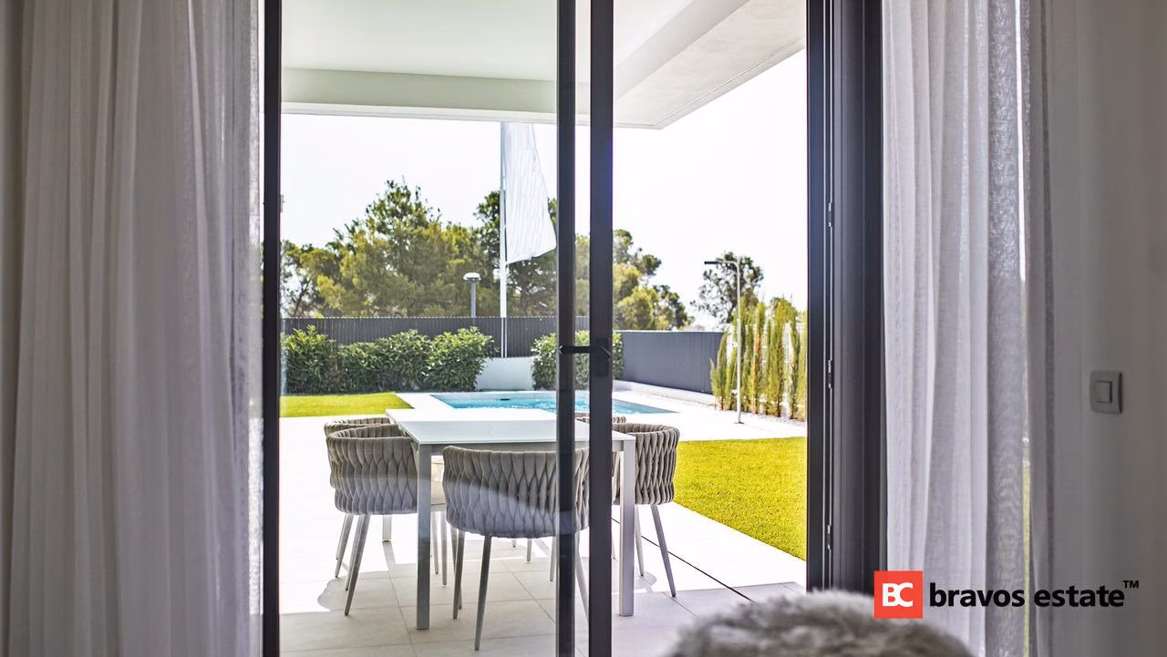 Villa de Obra Nueva de 3 Dormitorios en Finestrat · 142 m² - 12