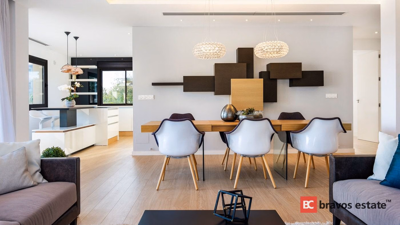 Villa Espaciosa de 5 Dormitorios en Ciudad Quesada - 2