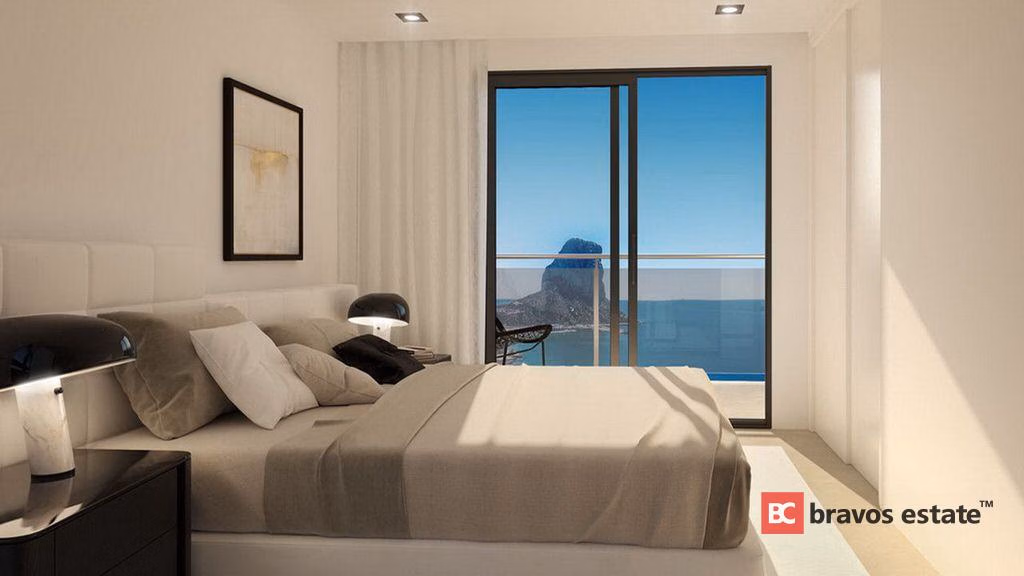 Seafront 2-Bedroom Apartment in Calpe - 4