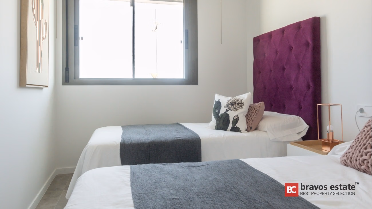 Spacious 3-Bedroom Apartment in Finestrat · 174 m² - 20