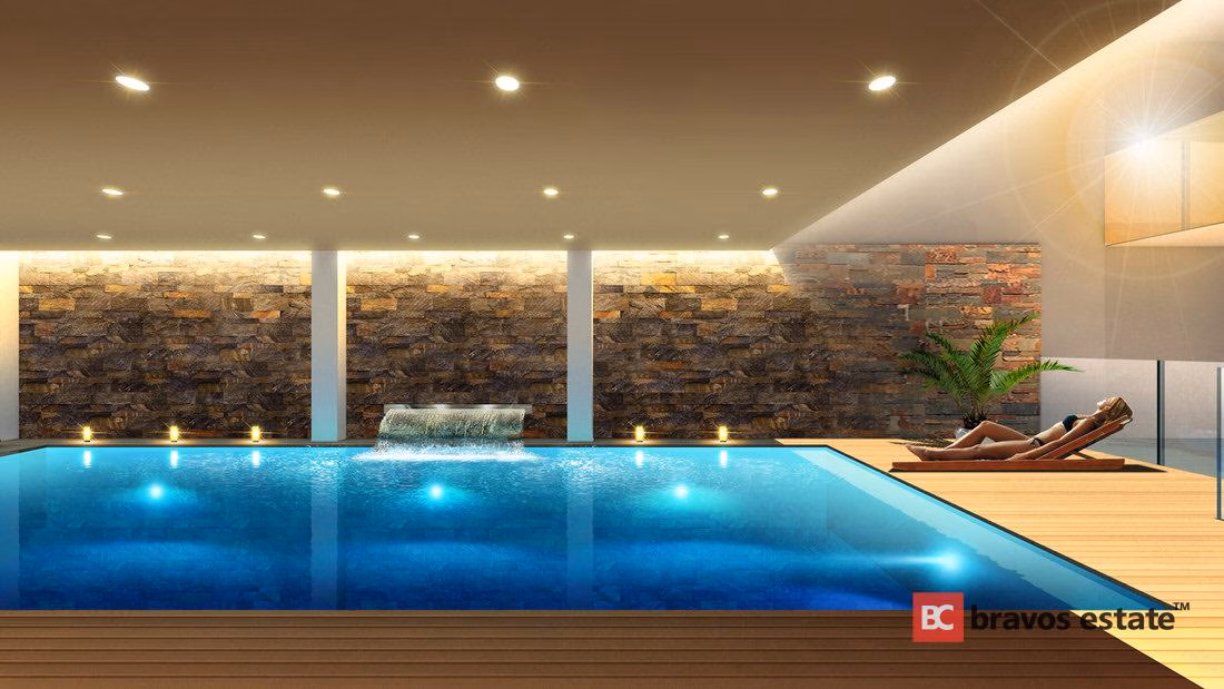 Seafront 2-Bedroom Apartment in Torrevieja - 14
