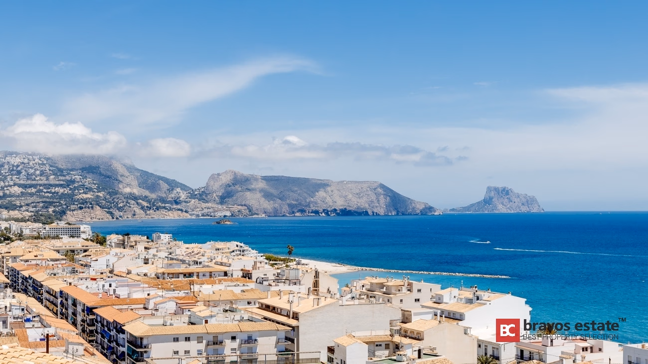 Seafront 2-Bedroom Apartment in Altea - 26