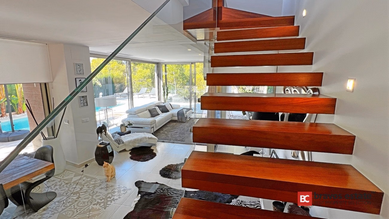 Elegant 4-Bedroom Villa in Finestrat - 17
