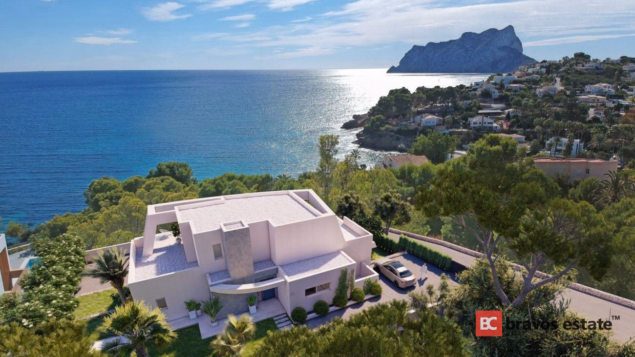 Seafront 4-Bedroom Villa in Benissa - 1