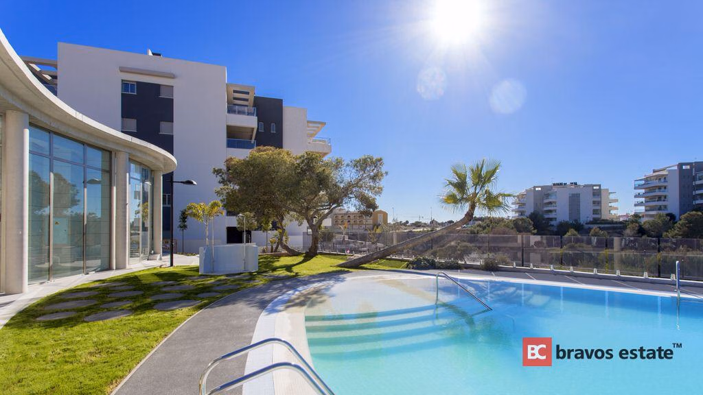 Apartamento de Obra Nueva de 3 Dormitorios en Villamartin - 9