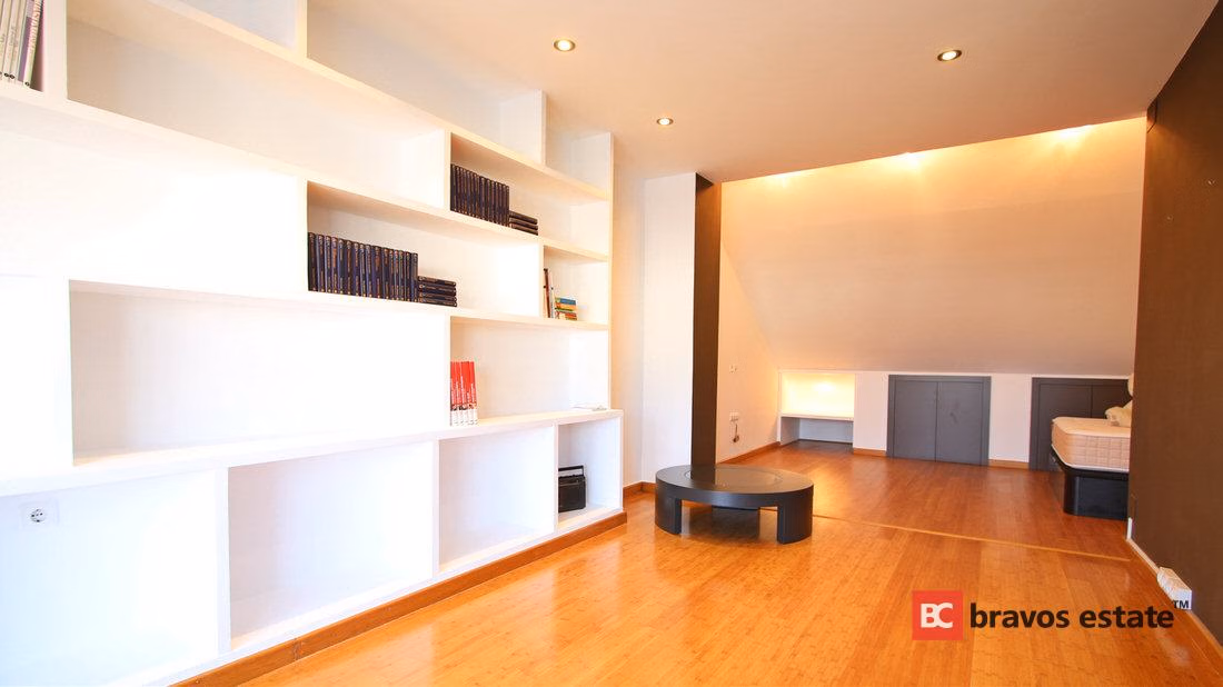 Spacious 4-Bedroom Bungalow in Playa de San Juan - 14