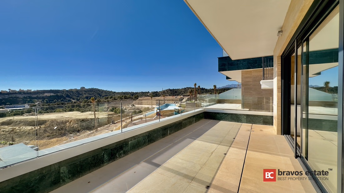 Spacious 3-Bedroom Apartment in Finestrat · 183 m² - 15