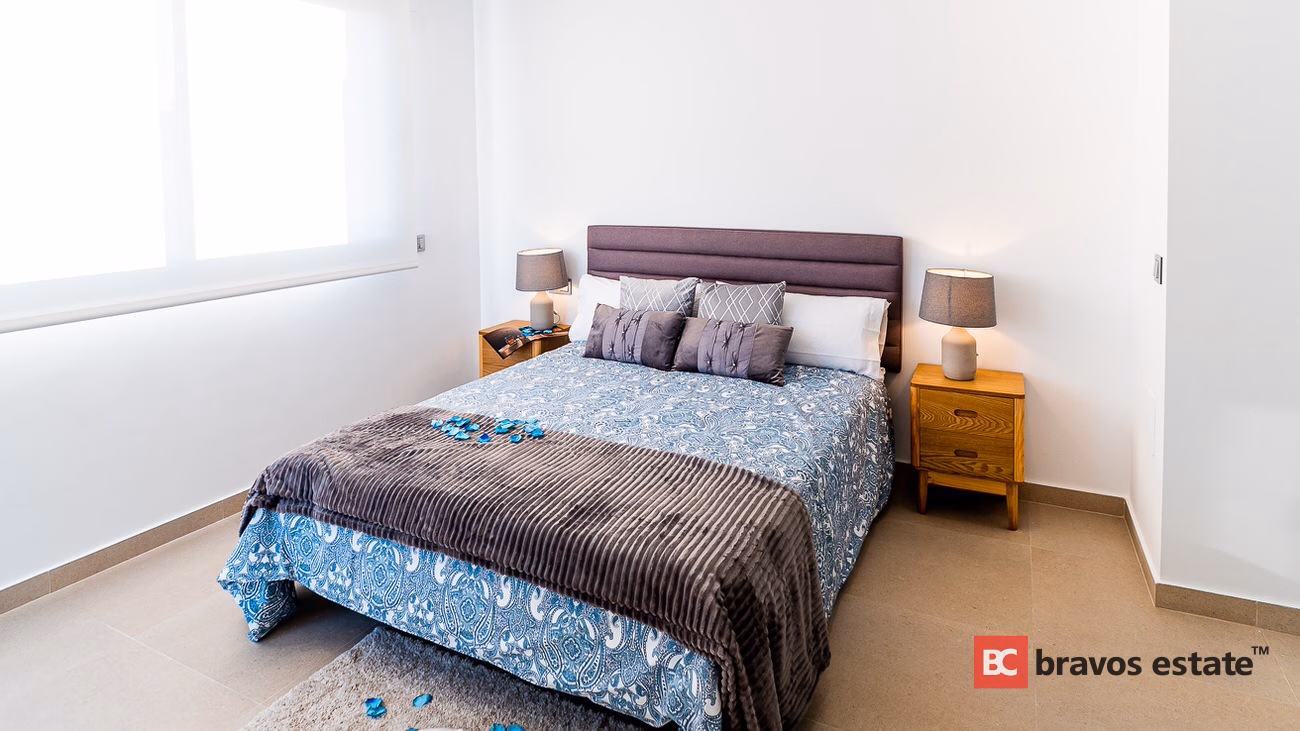 Villa de Obra Nueva de 5 Dormitorios en Torrevieja - 17