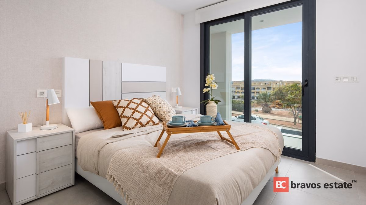 Nieuwbouw villa met 3 slaapkamers in Torrevieja - 17