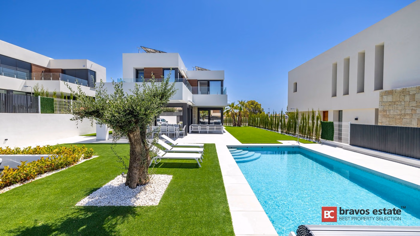 Просторная вилла, 4 спальни в Финестрате - 2