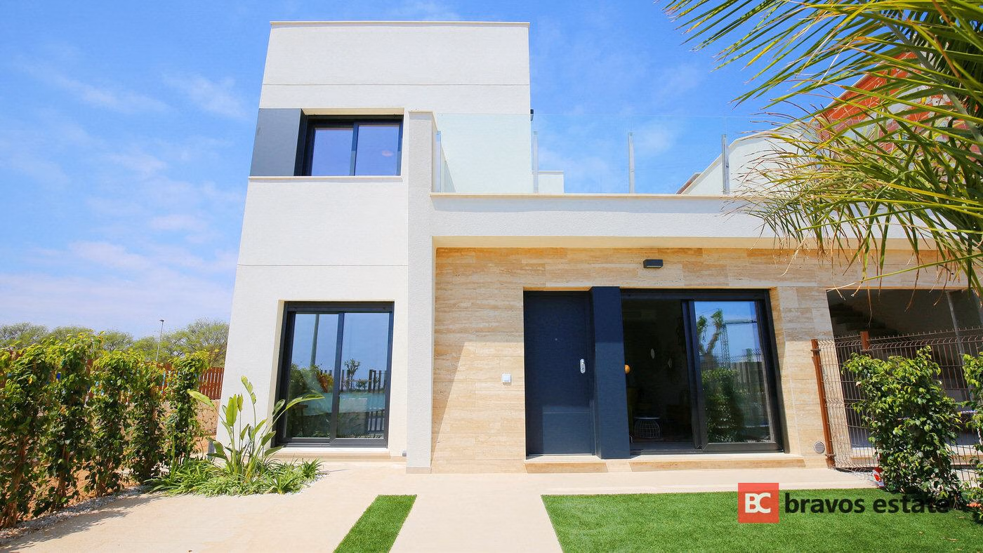 Beachside 3-Bedroom Bungalow in Torre de la Horada - 10