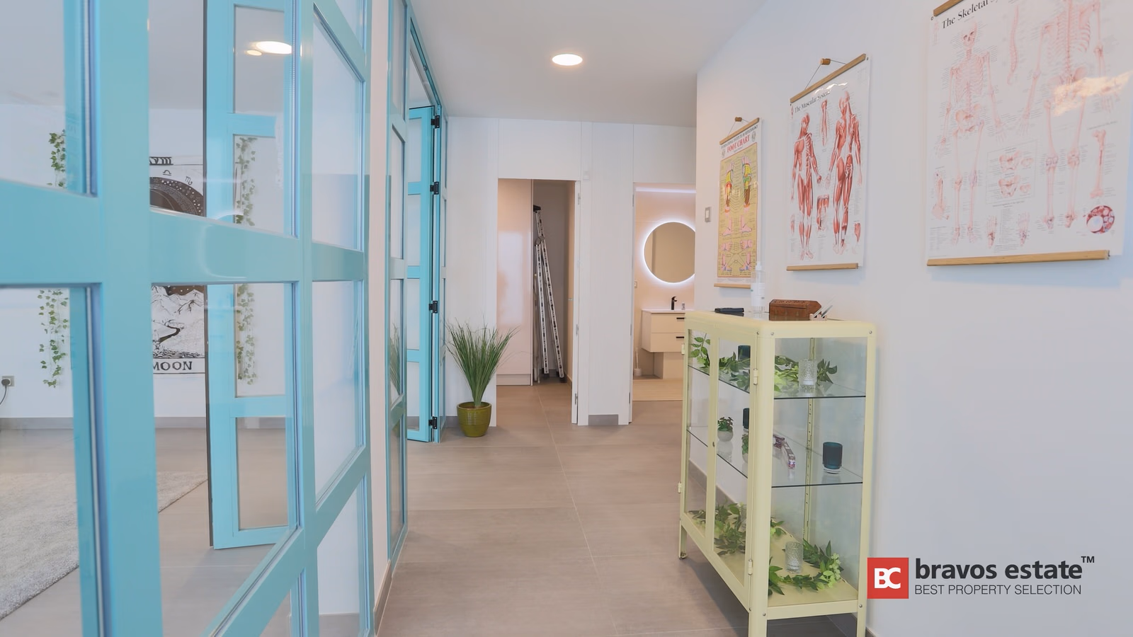 Просторная вилла, 5 спален в Финестрате · 330 m² - 13