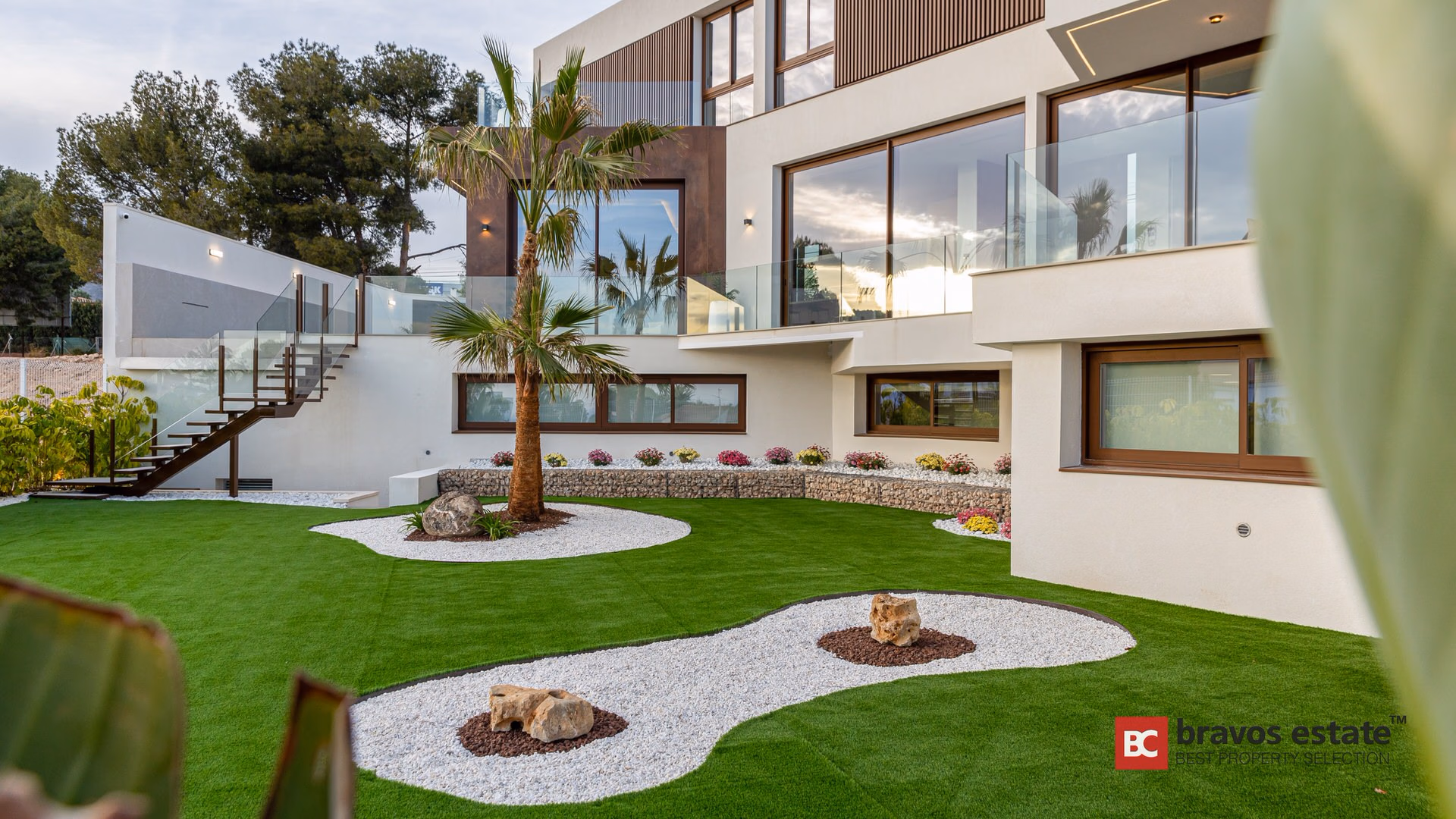 Luxury 4-Bedroom Villa in La Nucía - 4