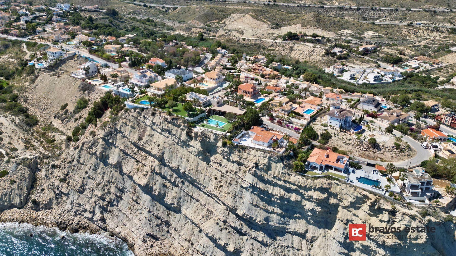 Villa Frente al Mar de 6 Dormitorios en El Campello - 56