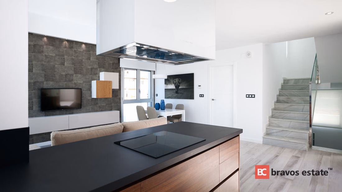 Spacious 3-Bedroom Villa in Cabo Roig - 10