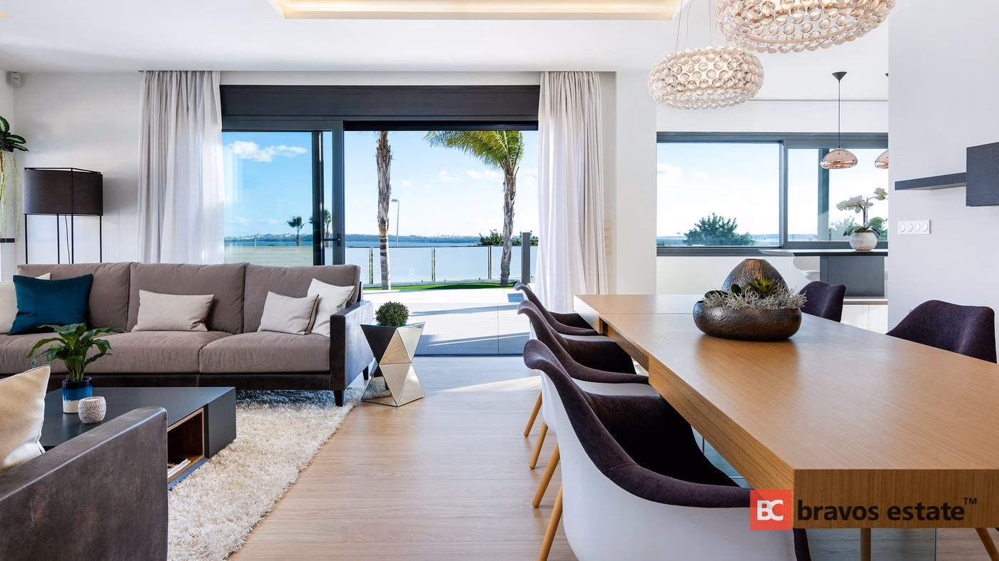 Villa Espaciosa de 5 Dormitorios en Ciudad Quesada - 4