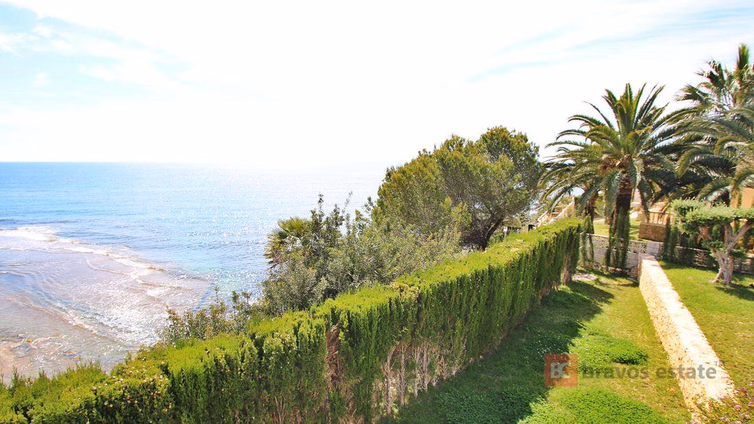 Villa Frente al Mar de 5 Dormitorios en Calpe - 10