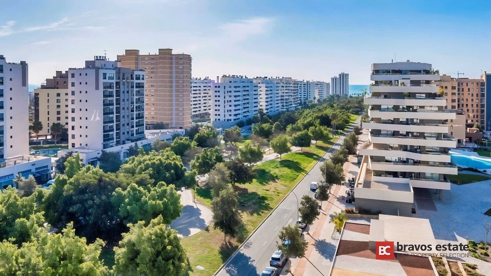 Beachside 3-Bedroom Apartment in Playa de San Juan - 2