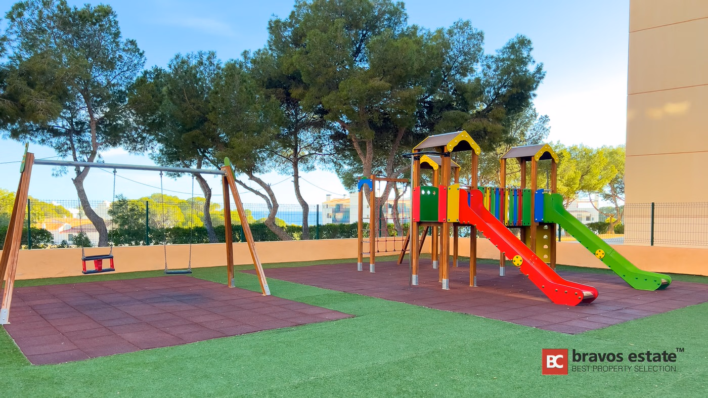 Apartamento Cerca del Mar de 3 Dormitorios en Villajoyosa · 108 m² - 24