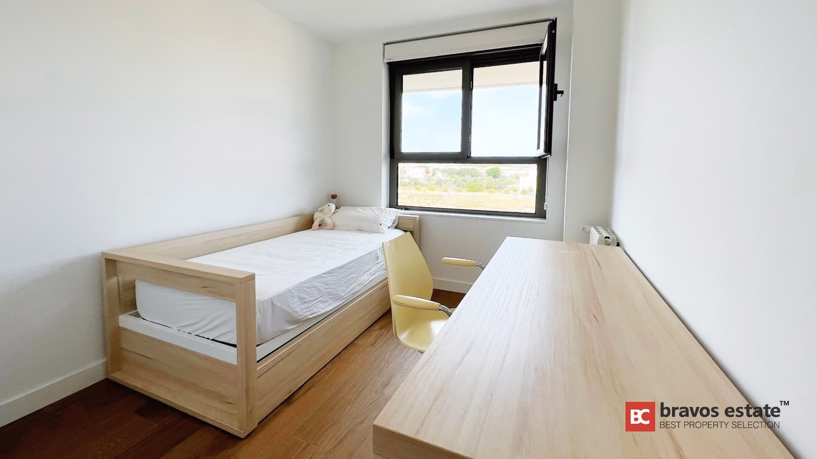 Beachside 3-Bedroom Apartment in Playa de San Juan - 18