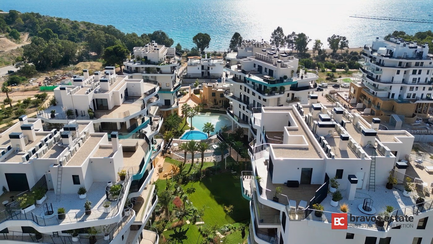 Seafront 2-Bedroom Apartment in Villajoyosa - 1