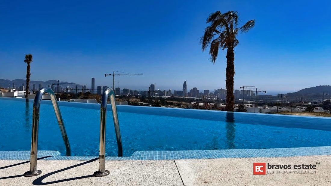 Spacious 3-Bedroom Apartment in Finestrat · 183 m² - 3