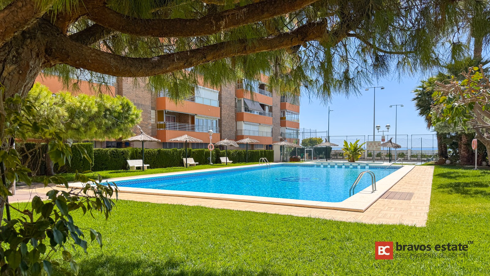 Seafront 2-Bedroom Apartment in El Campello - 17