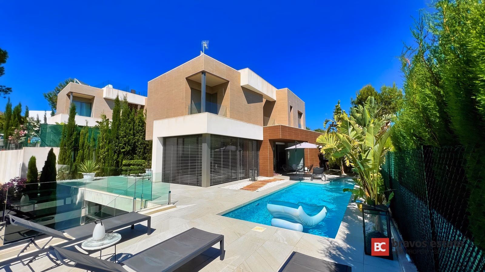 Elegant 4-Bedroom Villa in Finestrat - 2