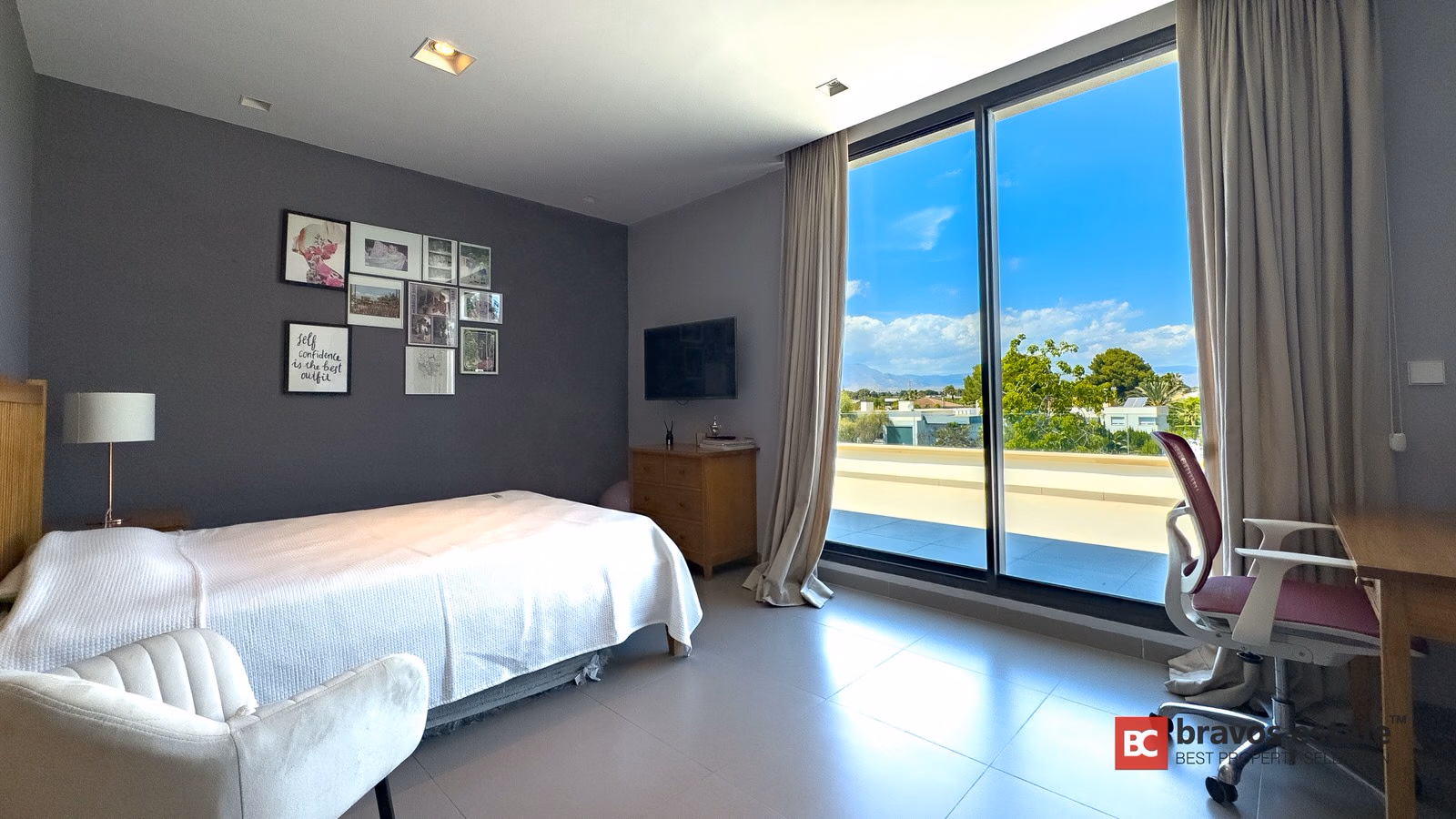 Luxury 6-Bedroom Villa in Mutxamel - 22