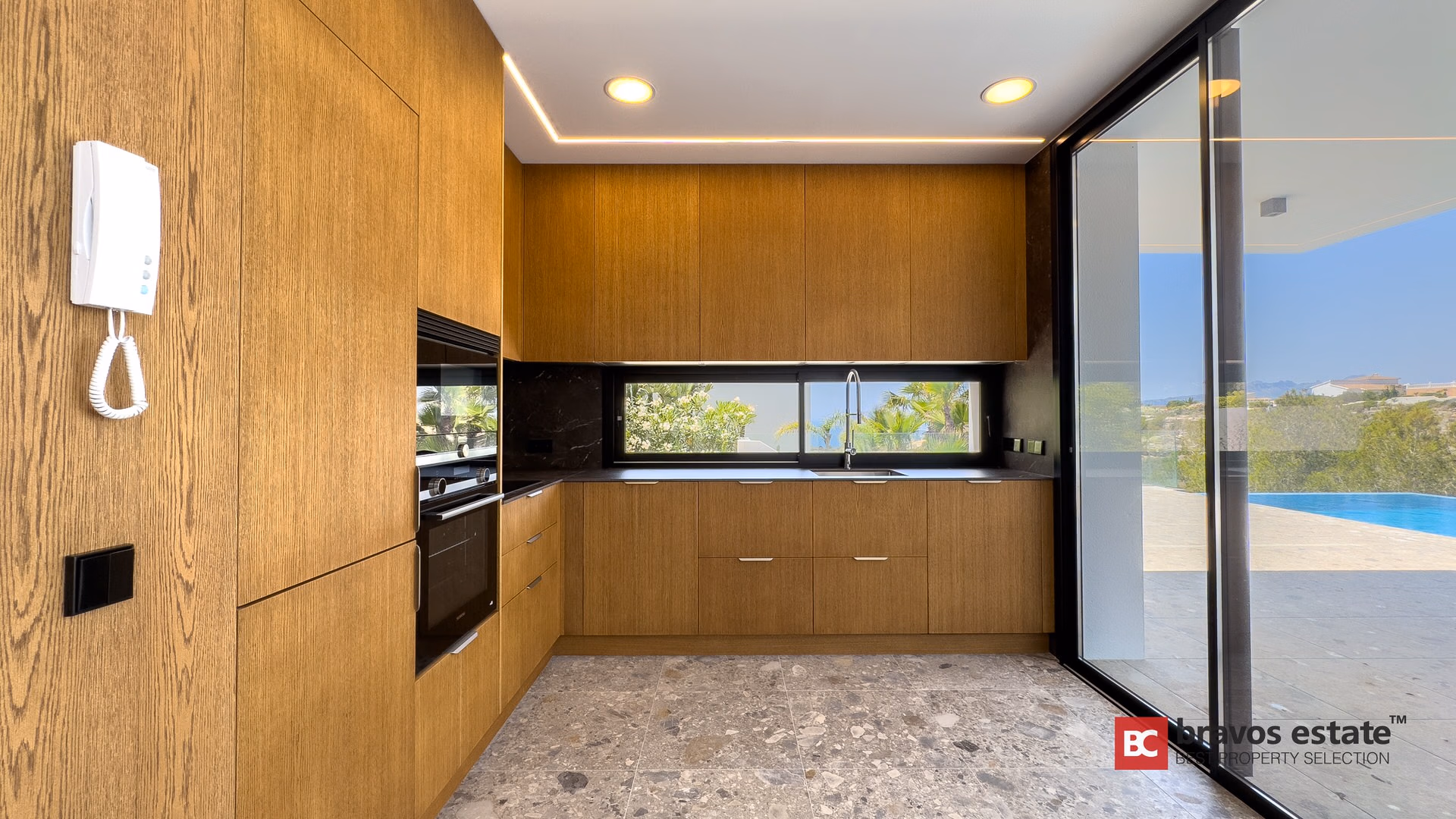Villa De Lujo de 3 Dormitorios en Cumbre del Sol - 18