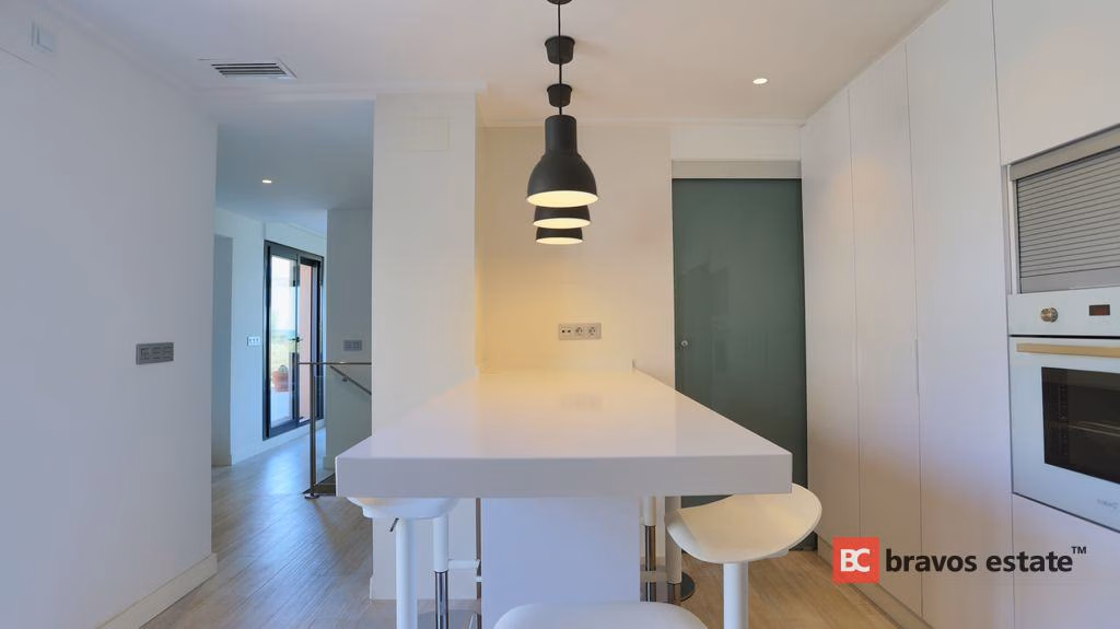 Seafront 3-Bedroom Bungalow in El Campello - 10