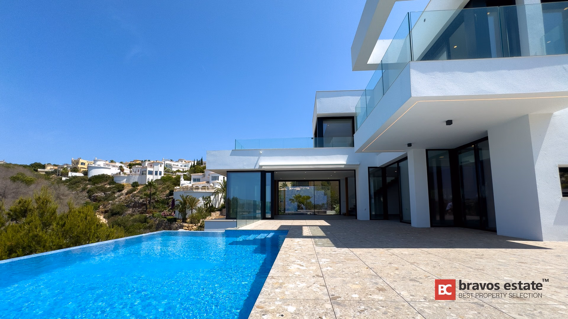 Villa De Lujo de 3 Dormitorios en Cumbre del Sol - 9