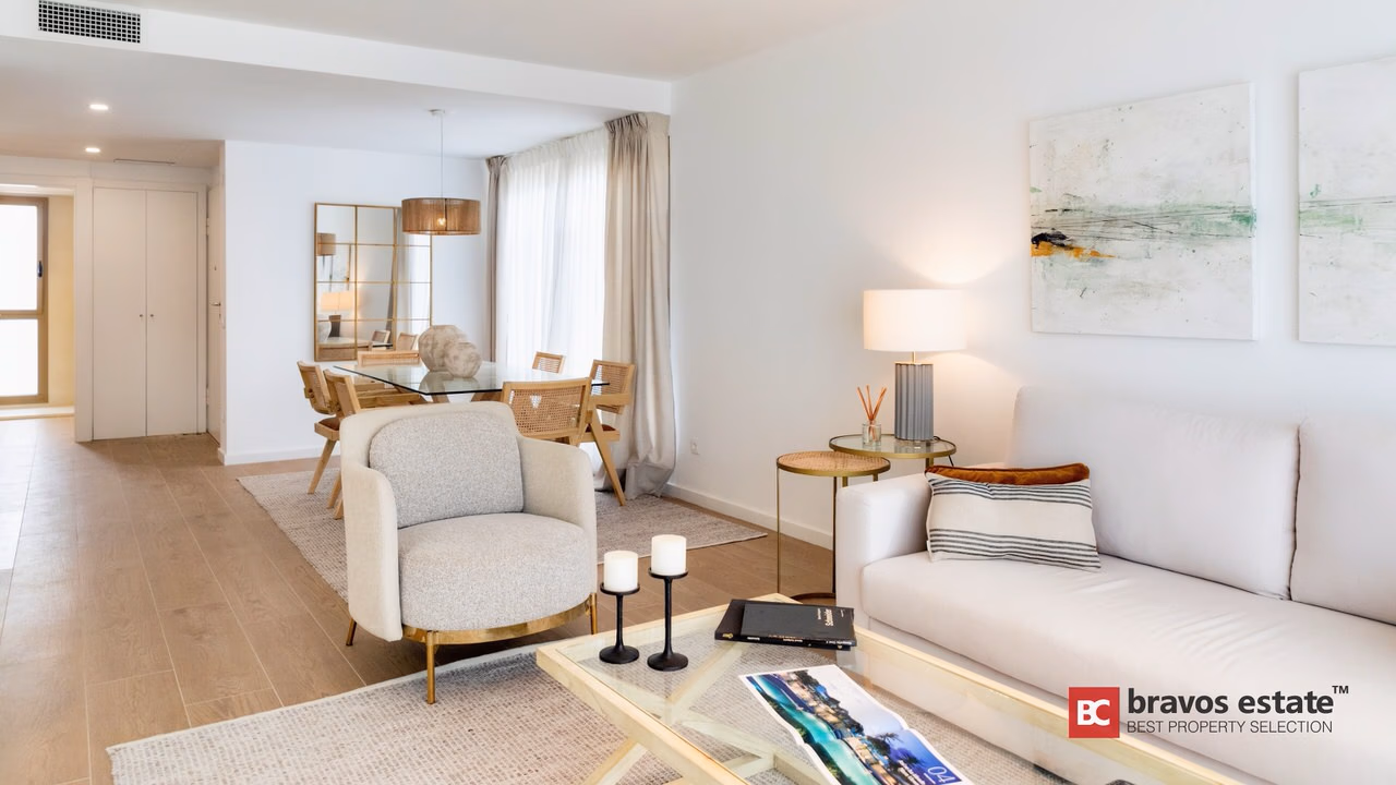 Bungalow Espacioso de 4 Dormitorios en Alicante - 3