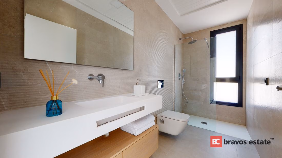 Villa de Obra Nueva de 3 Dormitorios en Finestrat · 242 m² - 9