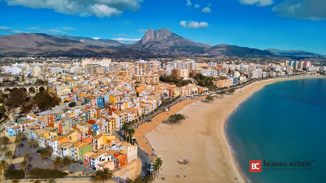 Seafront 3-Bedroom Apartment in Villajoyosa · 108 m² - 13