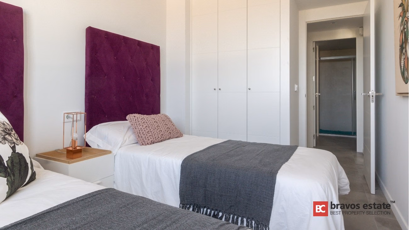 Spacious 3-Bedroom Apartment in Finestrat · 174 m² - 21