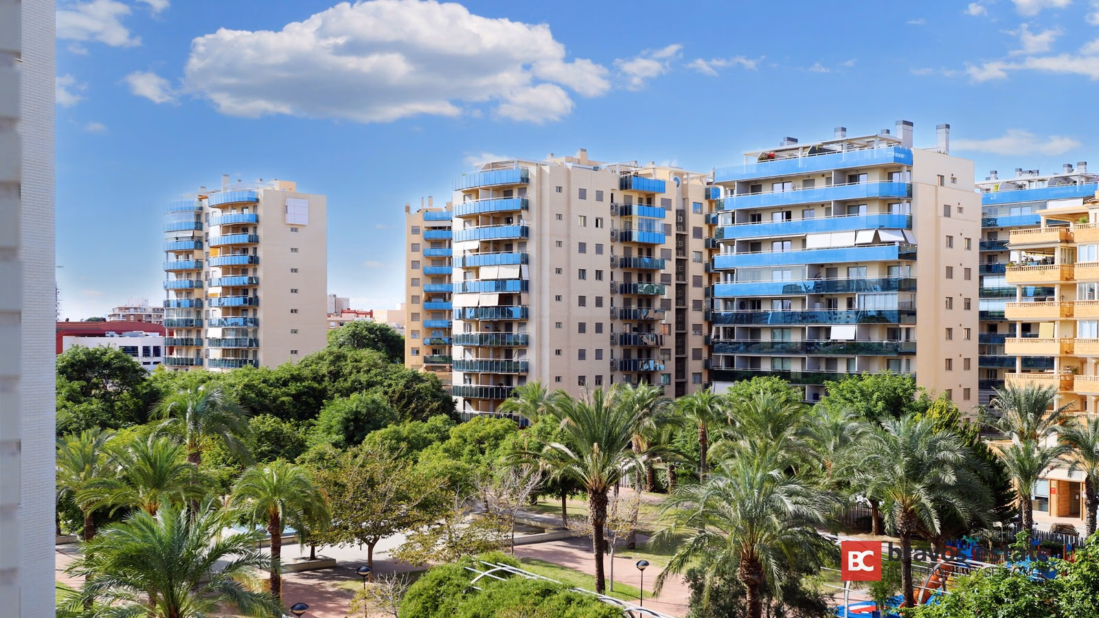 Seafront 3-Bedroom Apartment in El Campello · 108 m² - 23
