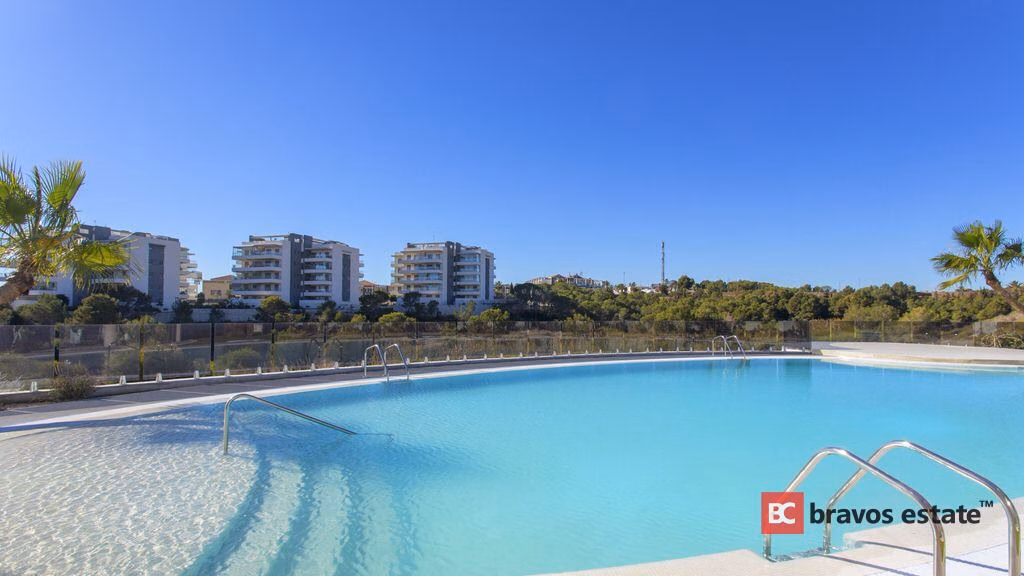 Apartamento de Obra Nueva de 3 Dormitorios en Villamartin - 8