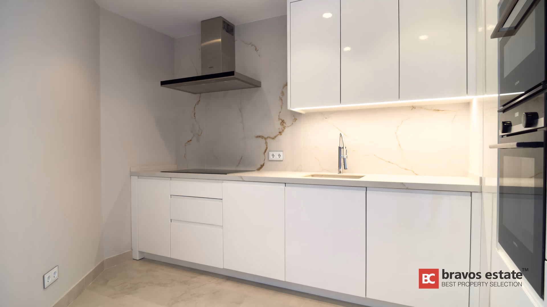 Appartement met 4 slaapkamers aan zee in Benidorm - 16