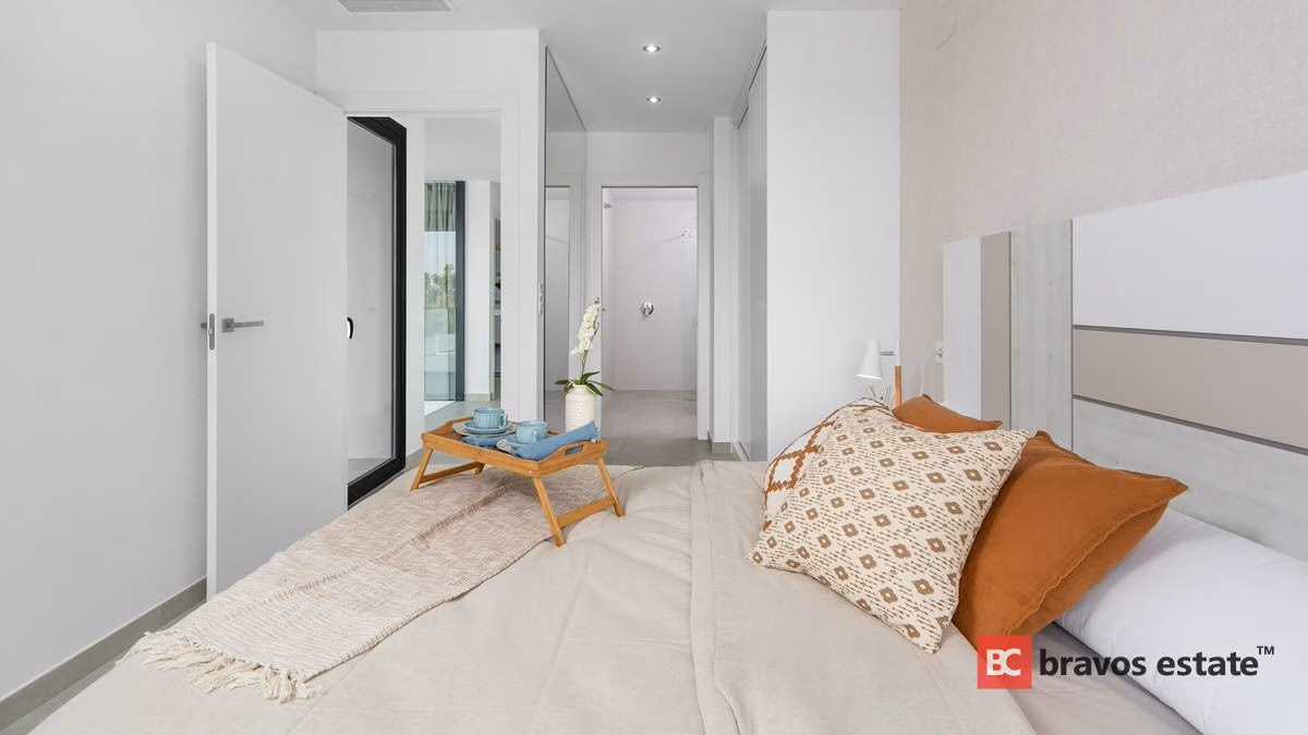Nieuwbouw villa met 3 slaapkamers in Torrevieja - 18