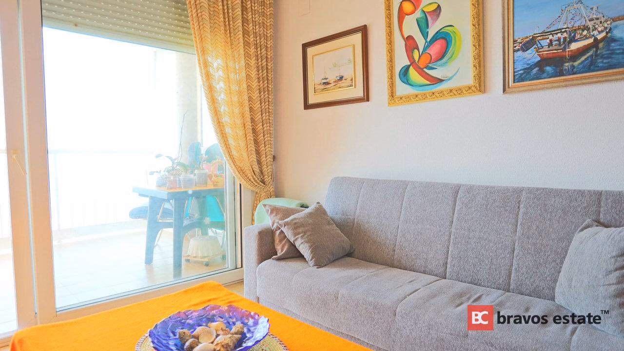 Beachside 2-Bedroom Apartment in Alicante - 5